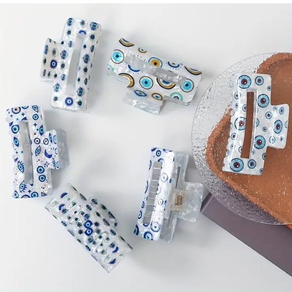 Evil Eye Hand-Painted Mother of Pearl/Opal/White Turquoise Blue Hair Claw Clip - Picture 1 of 8